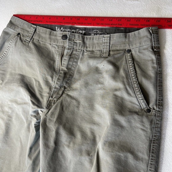 Wrangler Outdoor Series Cargo Pants Men's 38x32 Gray Utility Workwear 30” inseam - Picture 12 of 16